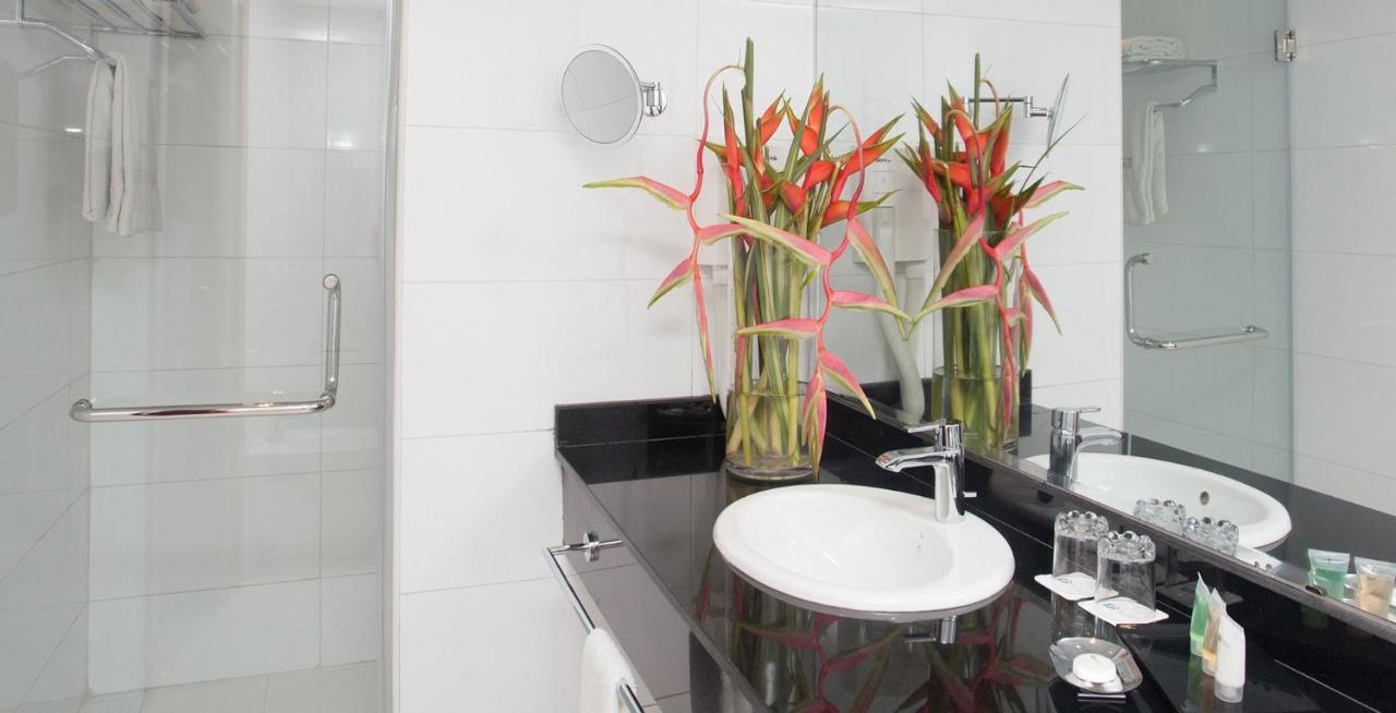 Eko Hotel Gardens Lagos Exterior photo